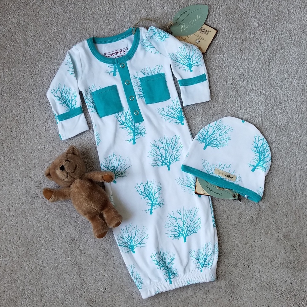 NWT L'ovedbaby Organic Gown w/Matching Cap